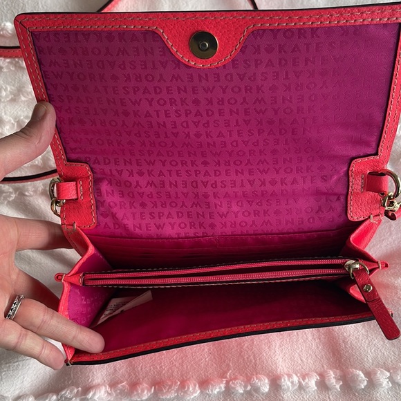 Kate Spade coral crossbody wallet bag - Picture 3 of 3
